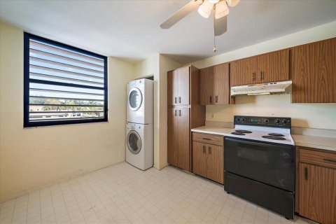 Condo in Bradenton, Florida, 2 bedrooms № 2204846 - photo 24