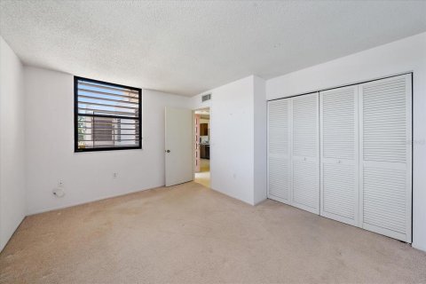 Condo in Bradenton, Florida, 2 bedrooms № 2204846 - photo 20