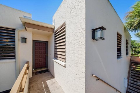 Condo in Bradenton, Florida, 2 bedrooms № 2204846 - photo 2