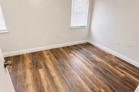 Touwnhouse à louer à Leesburg, Floride: 2 chambres, 87.14 m2 № 2167735 - photo 12