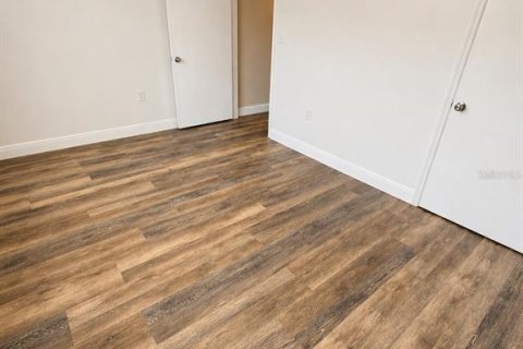 Touwnhouse à louer à Leesburg, Floride: 2 chambres, 87.14 m2 № 2167735 - photo 11