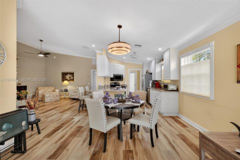 Купить виллу или дом в Порт-Сент-Луси, Флорида 2 спальни, 141.77м2, № 2007406 - фото 28