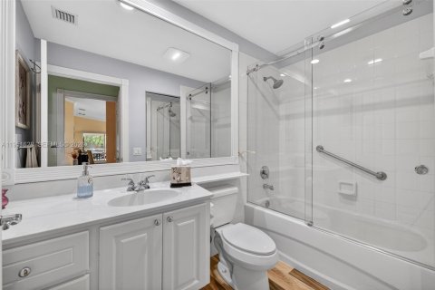 Купить виллу или дом в Порт-Сент-Луси, Флорида 2 спальни, 141.77м2, № 2007406 - фото 3