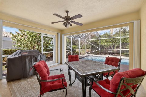 Купить виллу или дом в Порт-Сент-Луси, Флорида 2 спальни, 141.77м2, № 2007406 - фото 14