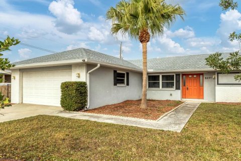 Casa en alquiler en Venice, Florida, 2 dormitorios, 149.39 m2 № 1901363 - foto 2