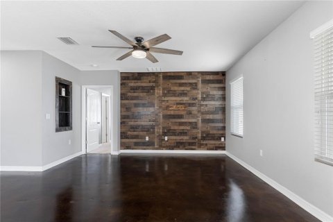 House in Plant City, Florida 3 bedrooms, 151.06 sq.m. № 2200738 - photo 11