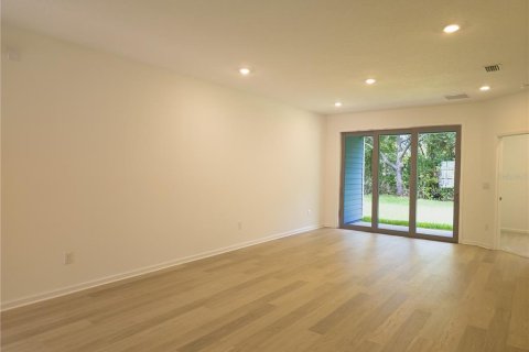 Снять в аренду таунхаус в Палм-Кост, Флорида 7 комнат, 172.15м2, № 1799788 - фото 7