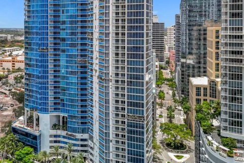 Condominio en venta en Fort Lauderdale, Florida, 2 dormitorios, 107.86 m2 № 1818675 - foto 24