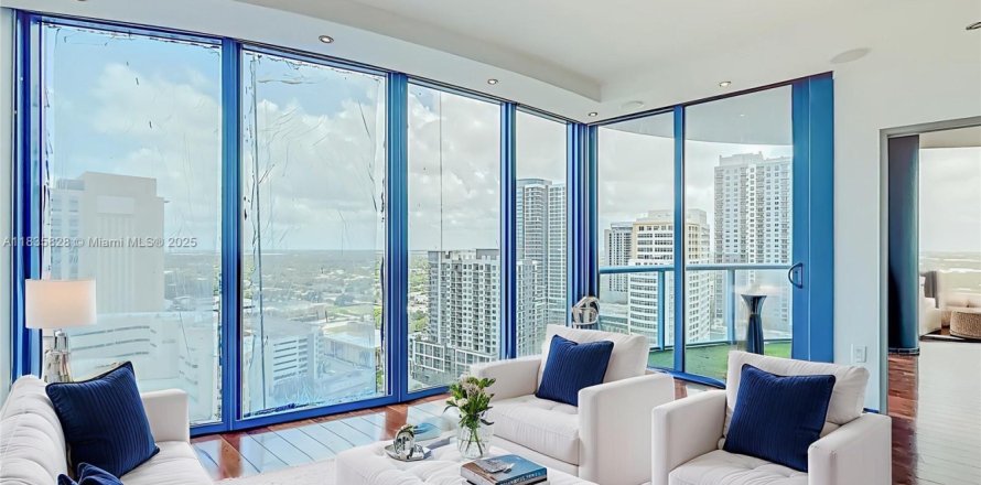 Condominio en Fort Lauderdale, Florida, 2 dormitorios № 1818675