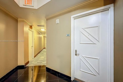 Condominio en venta en Fort Lauderdale, Florida, 2 dormitorios, 107.86 m2 № 1818675 - foto 15