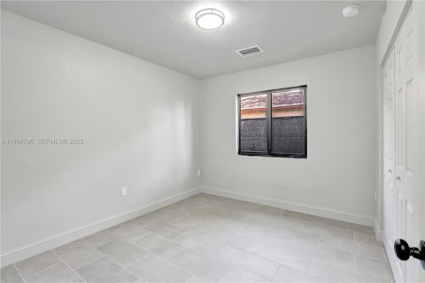 Casa en alquiler en Pompano Beach, Florida, 4 dormitorios, 140.47 m2 № 1993015 - foto 5