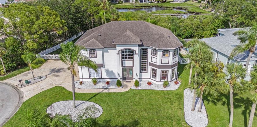 Casa en New Port Richey, Florida 3 dormitorios, 161.09 m2 № 1747064