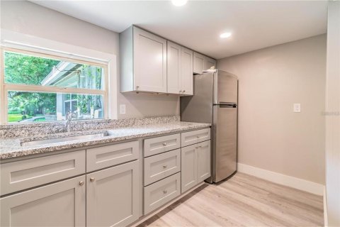 Immobilier commercial à vendre à New Port Richey, Floride: 2 chambres, 95.41 m2 № 2341490 - photo 15