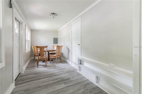 Immobilier commercial à vendre à New Port Richey, Floride: 2 chambres, 95.41 m2 № 2341490 - photo 9