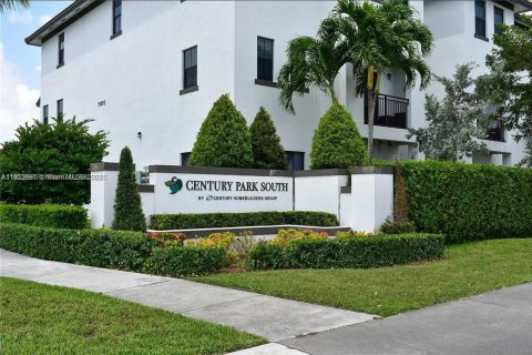 Copropriété à vendre à Miami, Floride: 3 chambres, 137.59 m2 № 1872455 - photo 8