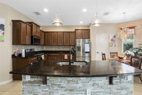 Casa en venta en Apopka, Florida, 4 dormitorios, 255.85 m2 № 1793082 - foto 13