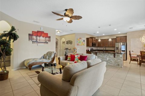 Casa en venta en Apopka, Florida, 4 dormitorios, 255.85 m2 № 1793082 - foto 22