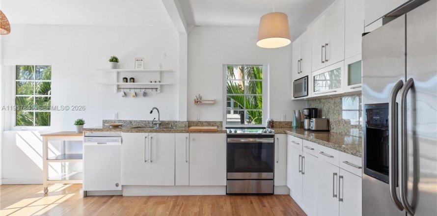 Condominio en Miami Beach, Florida, 3 dormitorios  № 2027281