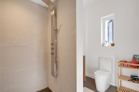 Condominio en alquiler en Miami Beach, Florida, 3 dormitorios, 114.27 m2 № 2027281 - foto 19