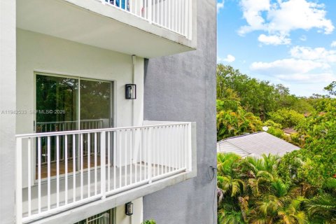 Condominio en venta en North Miami, Florida, 1 dormitorio, 82.31 m2 № 1999984 - foto 17