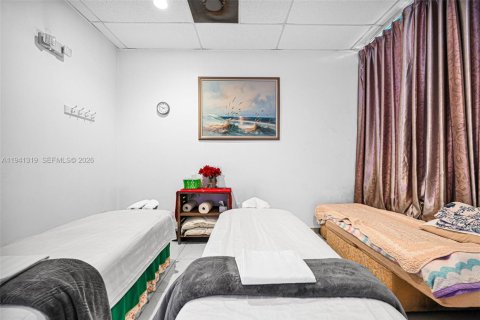 Commercial property in Wilton Manors, Florida № 1998564 - photo 17