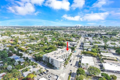 Commercial property in Wilton Manors, Florida № 1998564 - photo 4