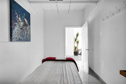 Commercial property in Wilton Manors, Florida № 1998564 - photo 20