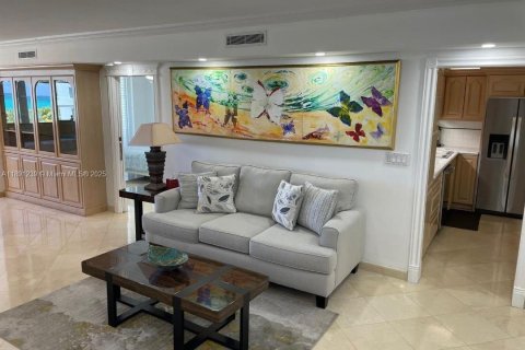 Купить кондоминиум в Майами-Бич, Флорида 2 спальни, 115.66м2, № 2057471 - фото 5