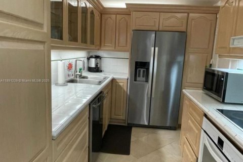 Купить кондоминиум в Майами-Бич, Флорида 2 спальни, 115.66м2, № 2057471 - фото 12