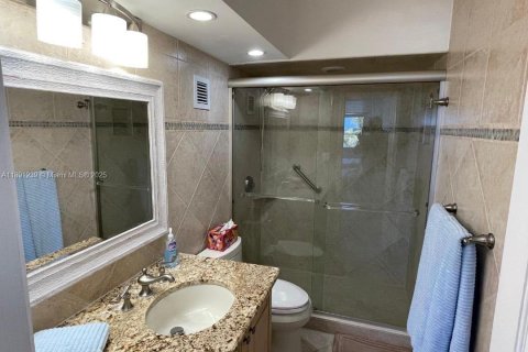 Купить кондоминиум в Майами-Бич, Флорида 2 спальни, 115.66м2, № 2057471 - фото 15