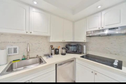 Copropriété à vendre à Hollywood, Floride: 1 chambre, 84.08 m2 № 1922599 - photo 12