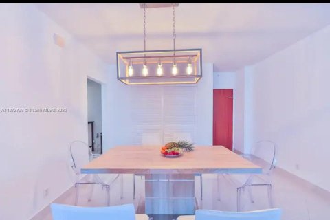 Copropriété à vendre à Hollywood, Floride: 1 chambre, 84.08 m2 № 1922599 - photo 4