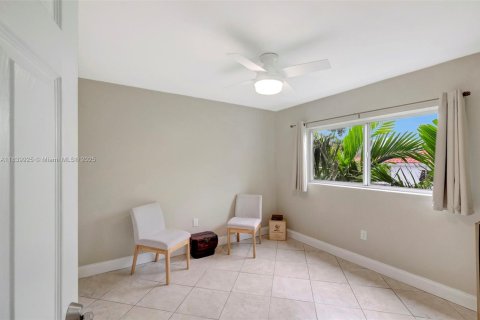 Condo in Miami, Florida, 2 bedrooms  № 1830503 - photo 12
