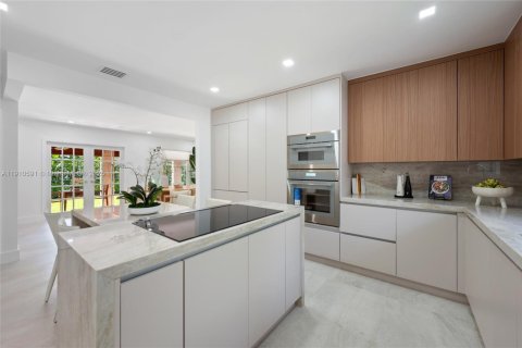 Villa ou maison à vendre à Coral Gables, Floride: 4 chambres, 224.36 m2 № 1966627 - photo 8
