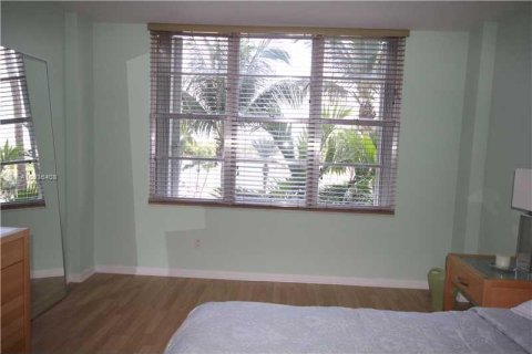Copropriété à louer à Miami Beach, Floride: 2 chambres, 95.69 m2 № 1940622 - photo 16