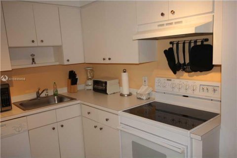 Copropriété à louer à Miami Beach, Floride: 2 chambres, 95.69 m2 № 1940622 - photo 9