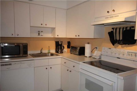 Copropriété à louer à Miami Beach, Floride: 2 chambres, 95.69 m2 № 1940622 - photo 10