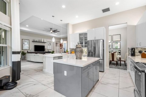 House in Boynton Beach, Florida 4 bedrooms, 249.44 sq.m. № 2175802 - photo 10
