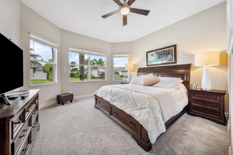House in Boynton Beach, Florida 4 bedrooms, 249.44 sq.m. № 2175802 - photo 23