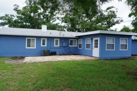 House in Saint Petersburg, Florida 3 bedrooms, 88.54 sq.m. № 1819545 - photo 18