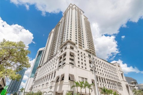 Купить кондоминиум в Майами, Флорида 3 спальни, 133.59м2, № 1850805 - фото 25