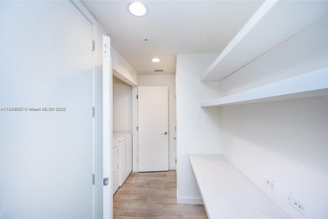 Купить кондоминиум в Майами, Флорида 3 спальни, 133.59м2, № 1850805 - фото 19