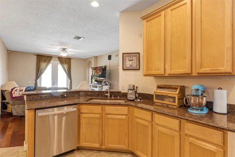 House in Orlando, Florida 5 bedrooms, 236.25 sq.m. № 1775024 - photo 14