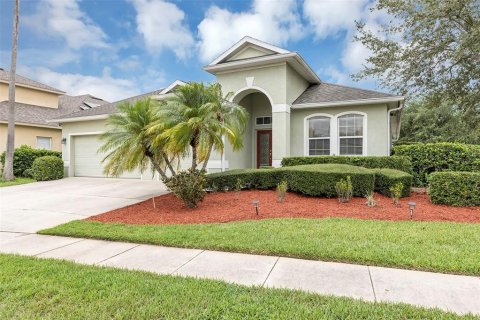 House in Orlando, Florida 5 bedrooms, 236.25 sq.m. № 1775024 - photo 2