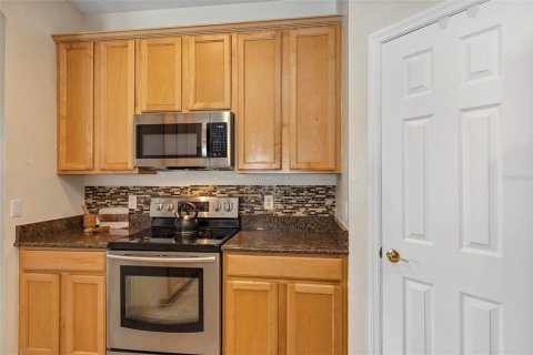 House in Orlando, Florida 5 bedrooms, 236.25 sq.m. № 1775024 - photo 12