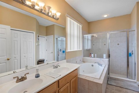 House in Orlando, Florida 5 bedrooms, 236.25 sq.m. № 1775024 - photo 19
