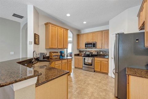 House in Orlando, Florida 5 bedrooms, 236.25 sq.m. № 1775024 - photo 11