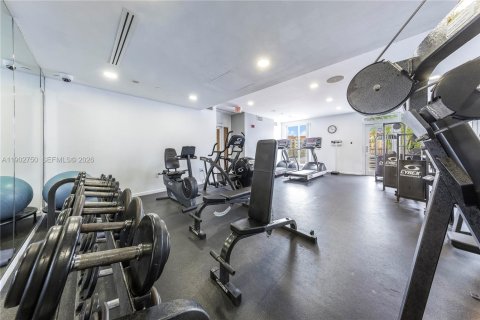 Condominio en alquiler en Coral Gables, Florida, 1 dormitorio, 69.96 m2 № 1953063 - foto 18