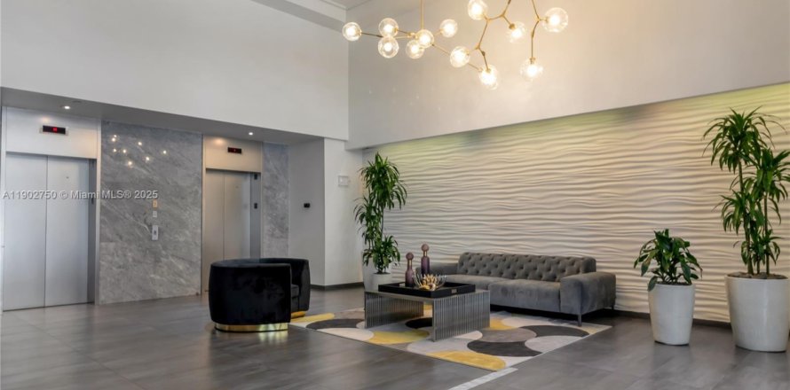 Condominio en Coral Gables, Florida, 1 dormitorio  № 1953063