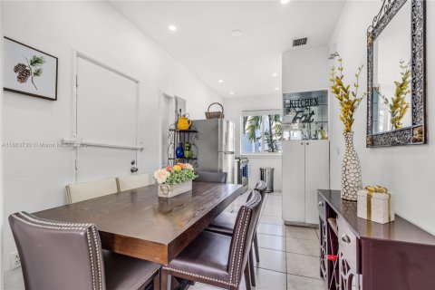 Copropriété à vendre à Miami Beach, Floride: 1 chambre, 59.92 m2 № 1891545 - photo 4